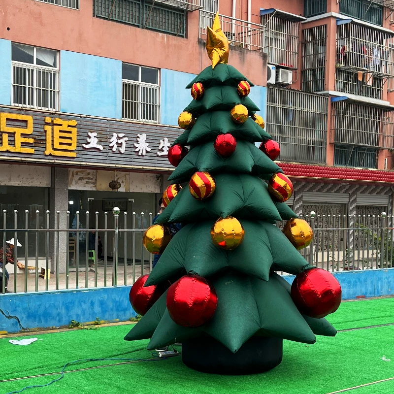 Cây thông noel khổng lồ