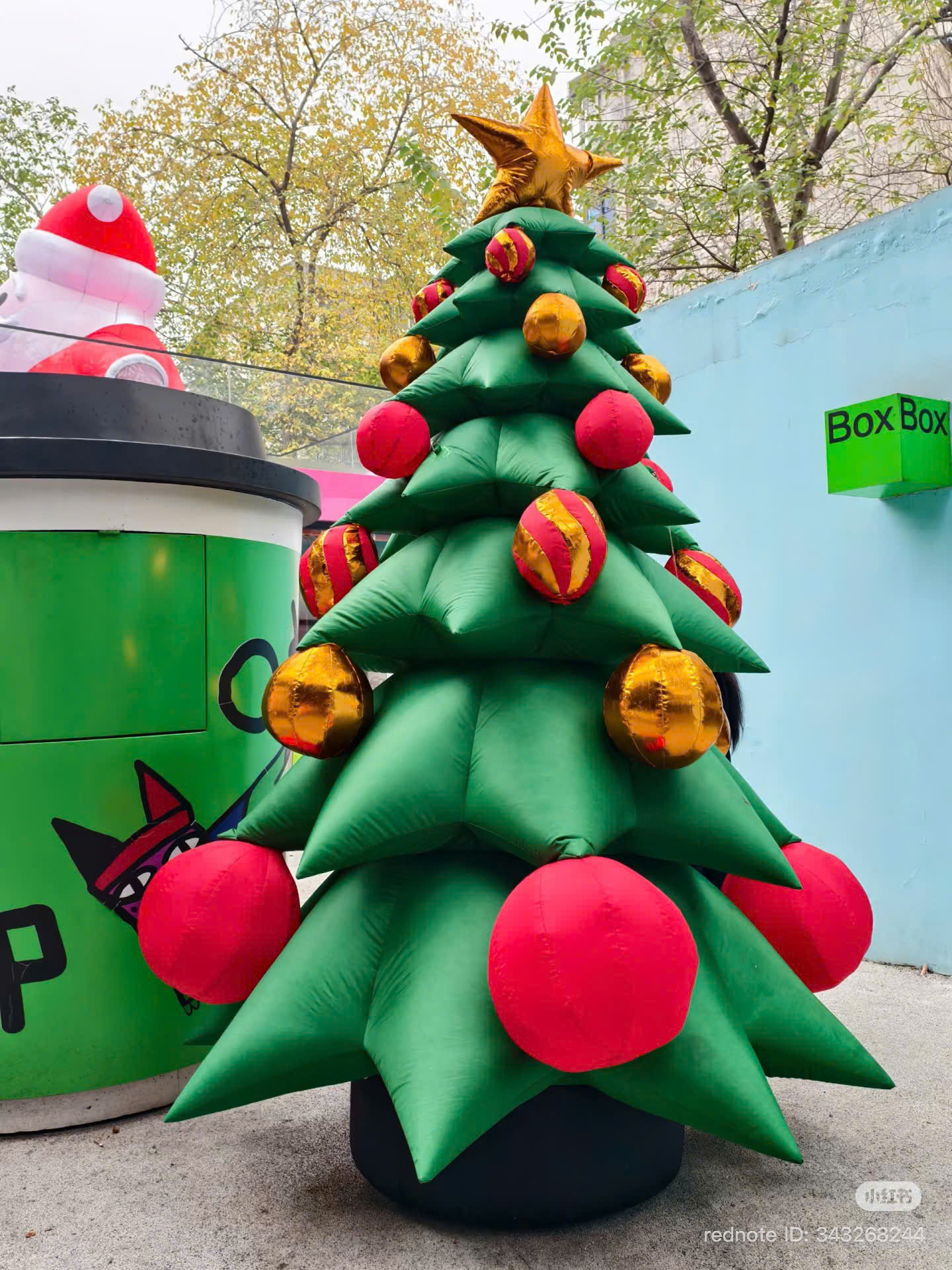 Cây thông noel khổng lồ